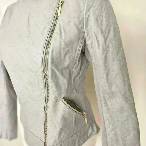 Stunning Women's Gray Quilted 100% Leather Moto Jacket - Size Small - Picture 5 of 15